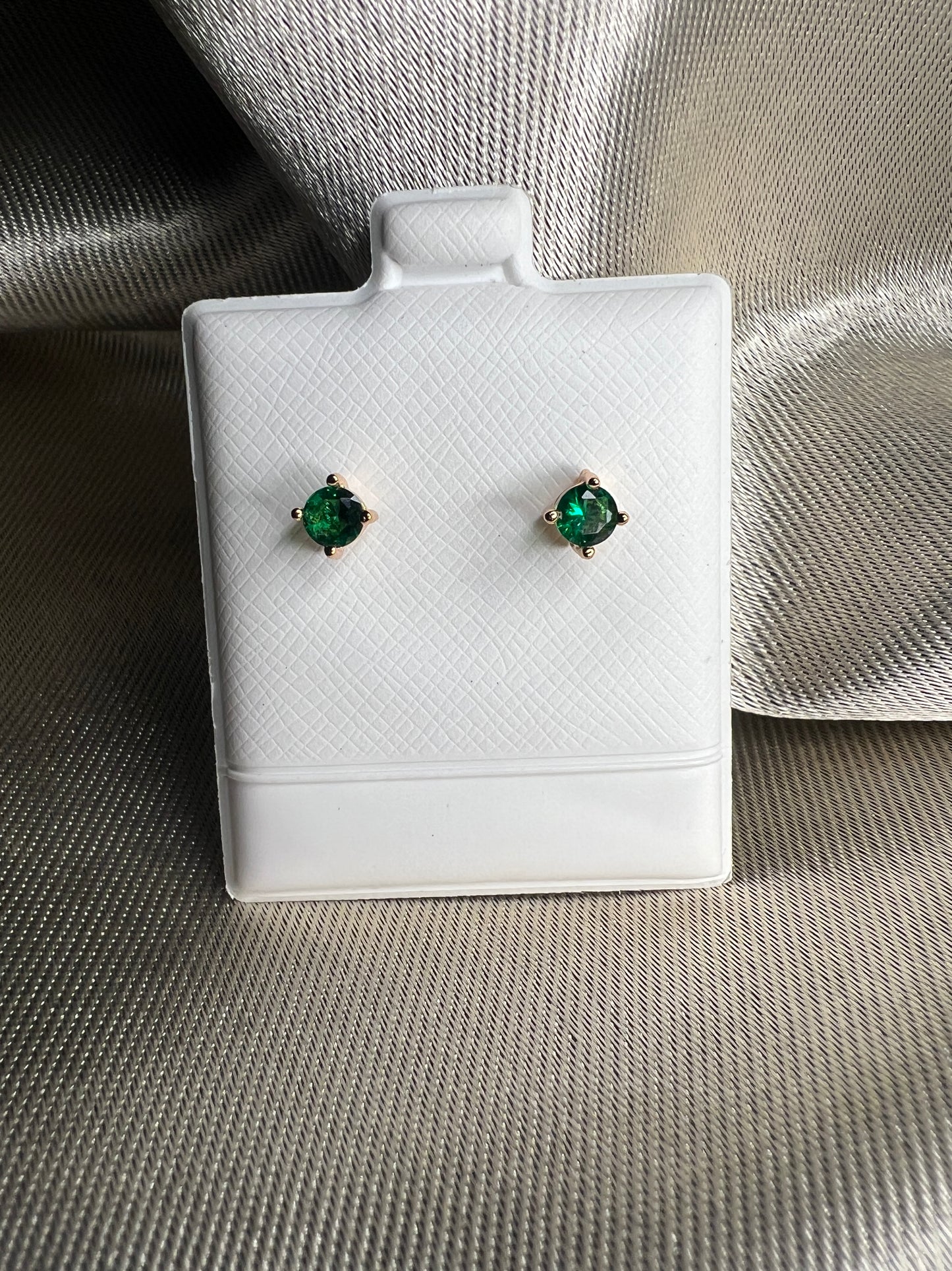 Aretes greenlight