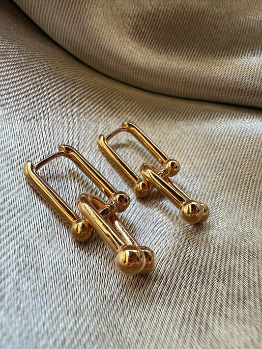 Huggie gold tiff