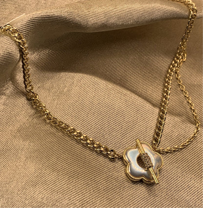 Collar Flower